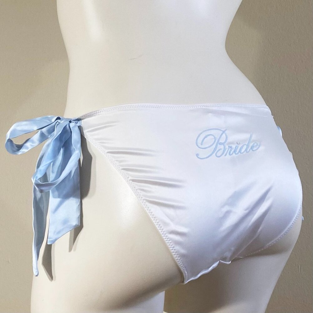 VICTORIA'S SECRET WHITE "BRIDE" SCRIPT MEDIUM CHEEKY BRIDAL PANTIES - Picture 3 of 5